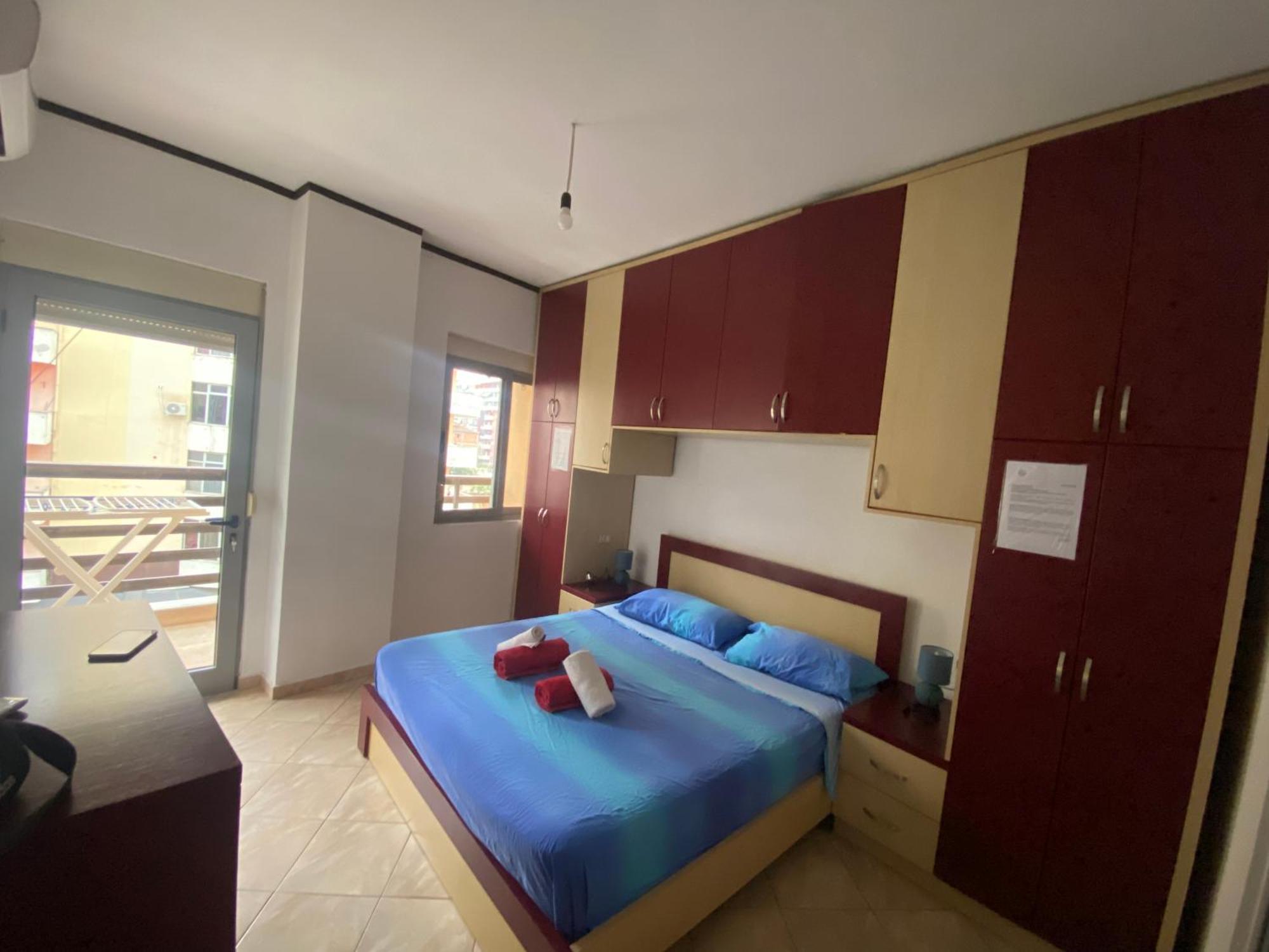 Yzberishti Home Sweet Home - Guest House מראה חיצוני תמונה