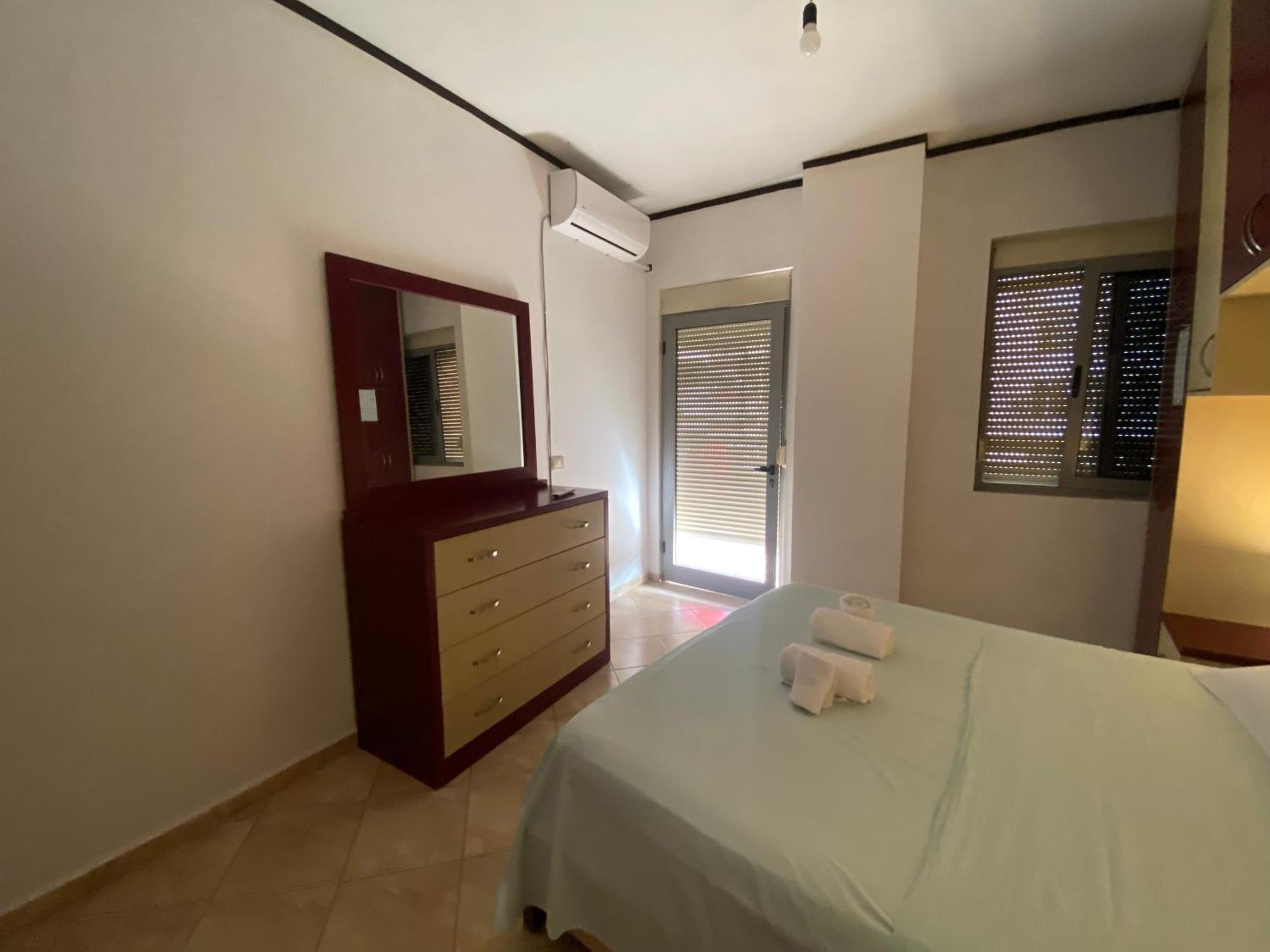 Yzberishti Home Sweet Home - Guest House מראה חיצוני תמונה