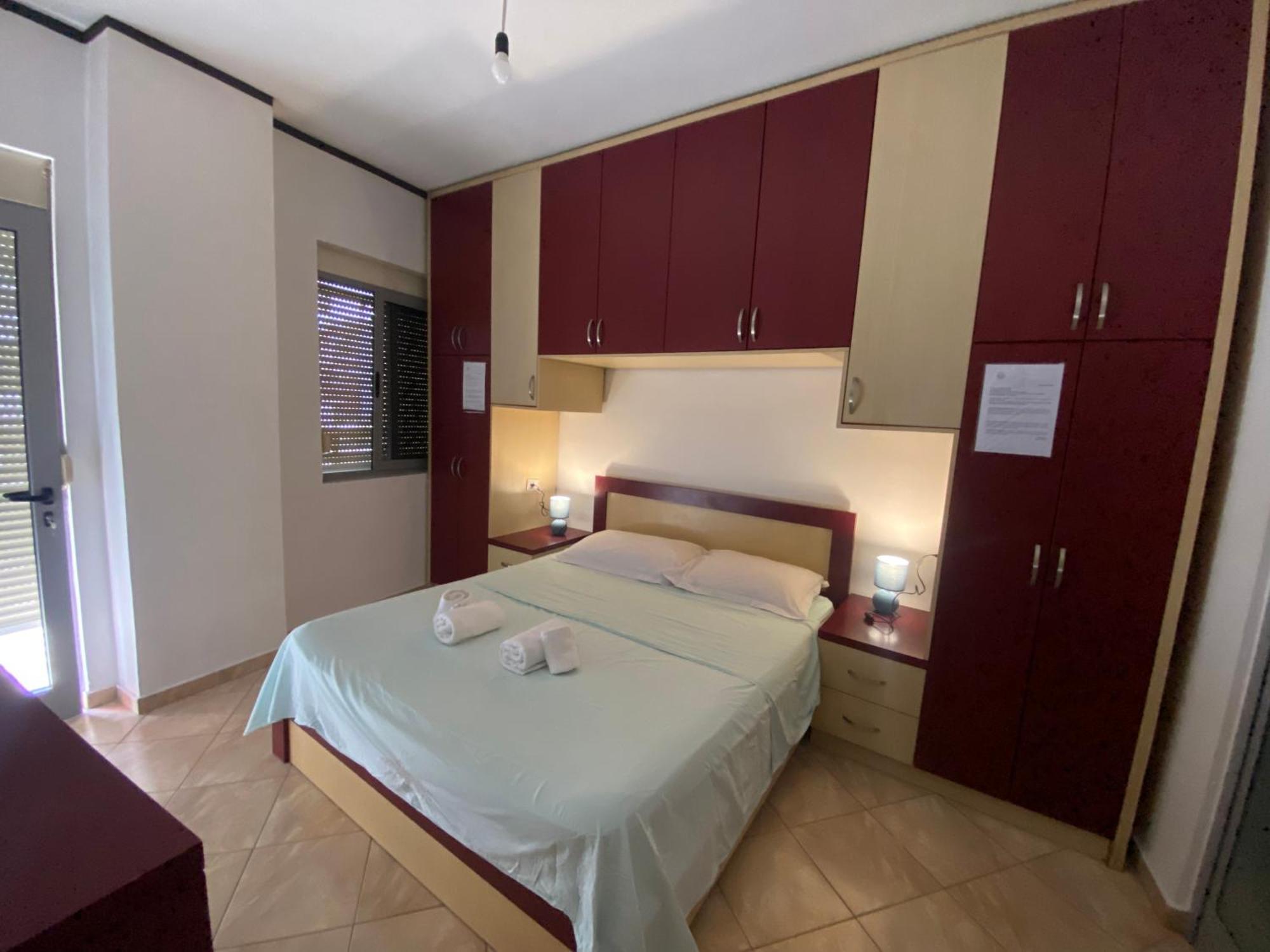 Yzberishti Home Sweet Home - Guest House מראה חיצוני תמונה