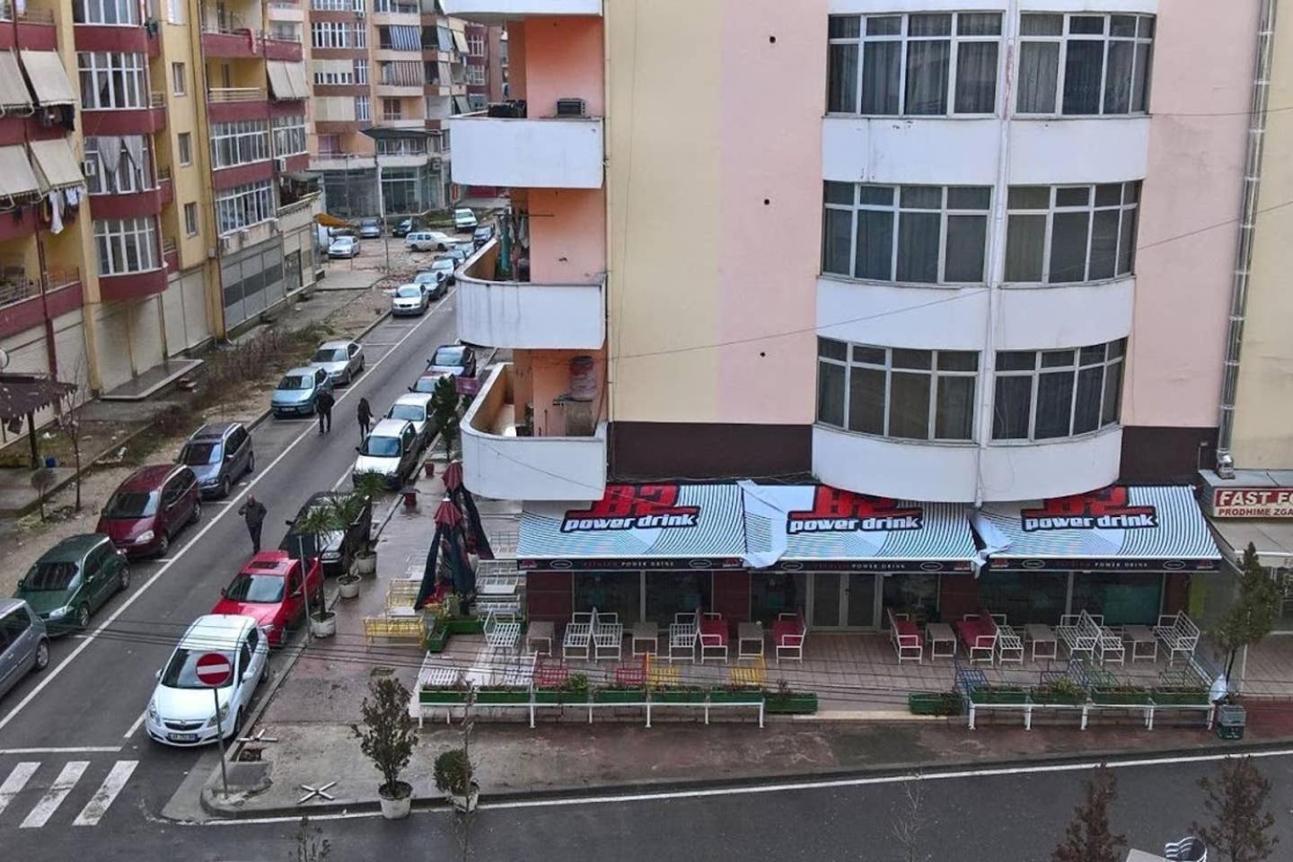 Yzberishti Home Sweet Home - Guest House מראה חיצוני תמונה