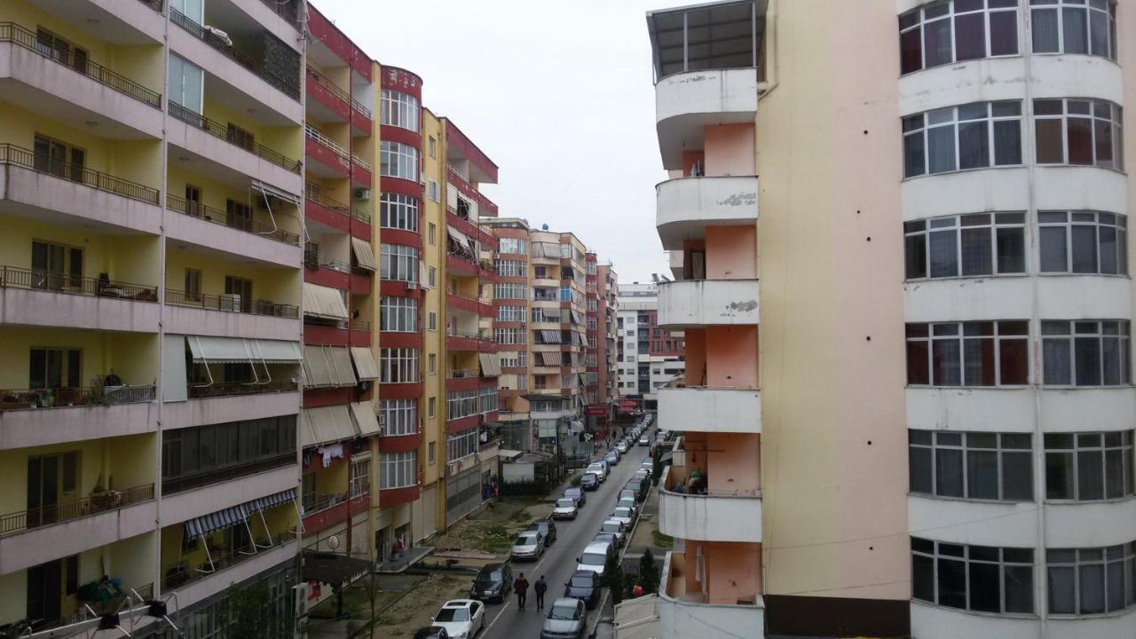 Yzberishti Home Sweet Home - Guest House מראה חיצוני תמונה